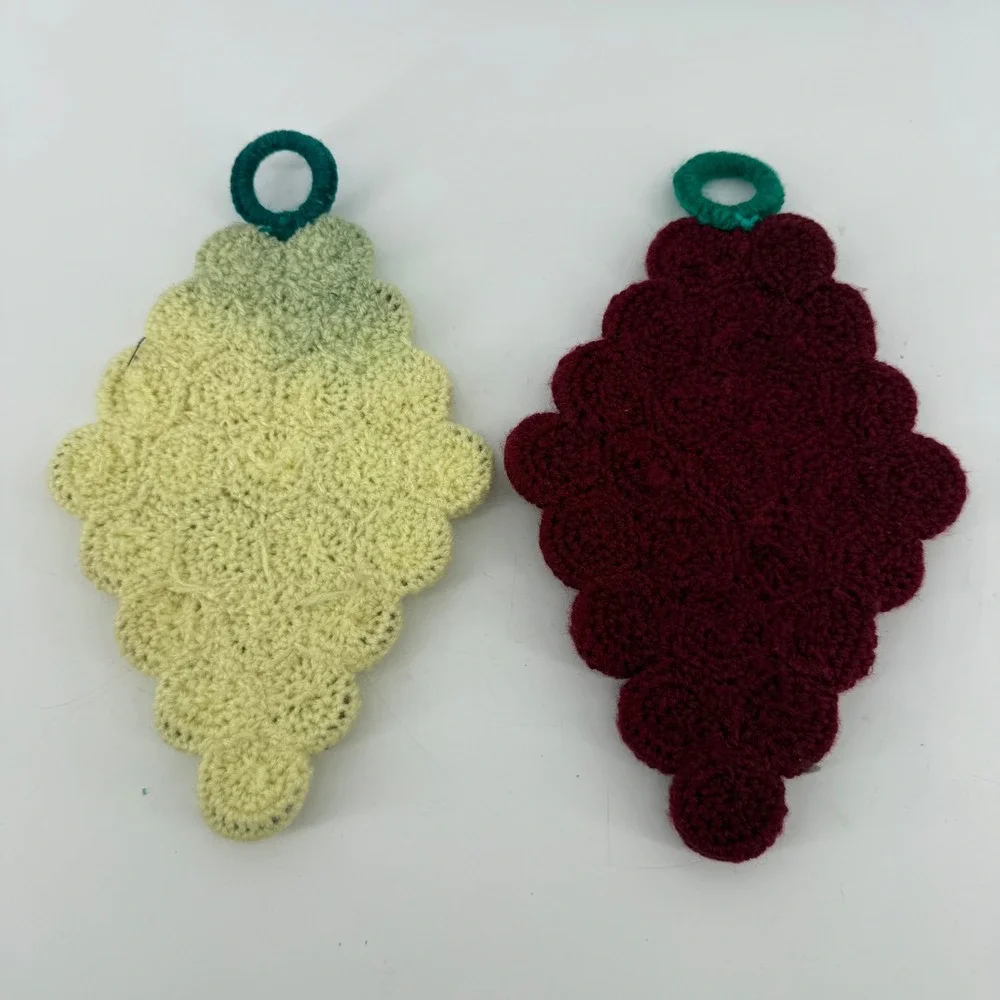 2 Vtg 1950's Handmade Bottlecap Crochet Grapes Potholder Trivet‎ Hot Pad